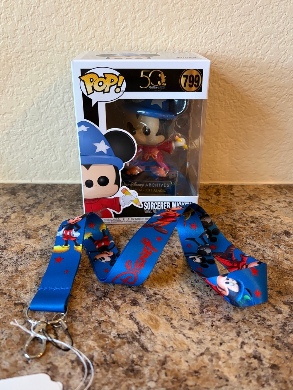 💙Funko Pop Disney Archives Mickey Sorcerer & Mickey Lanyard Set